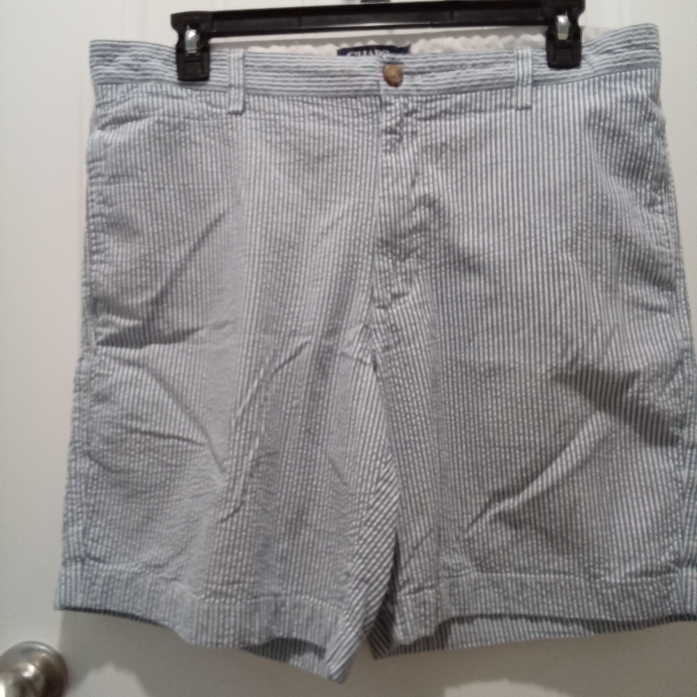 CHAPS size 38 Classic Blue And White Seer Sucker Striped Men's Shorts Flat Front